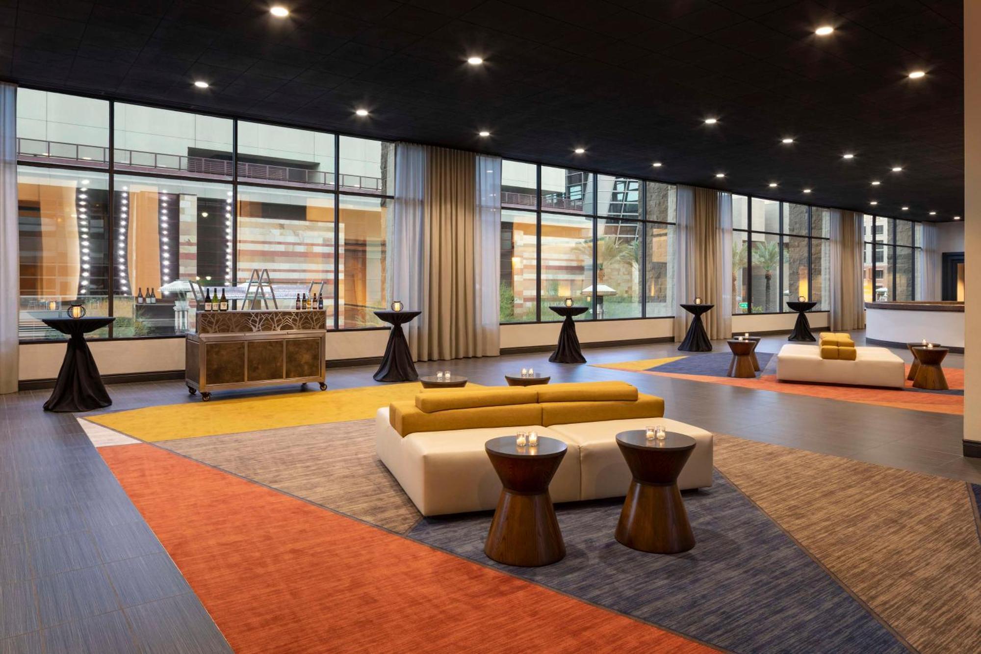 Hyatt Regency Phoenix Downtown - No Destination Fees Екстер'єр фото