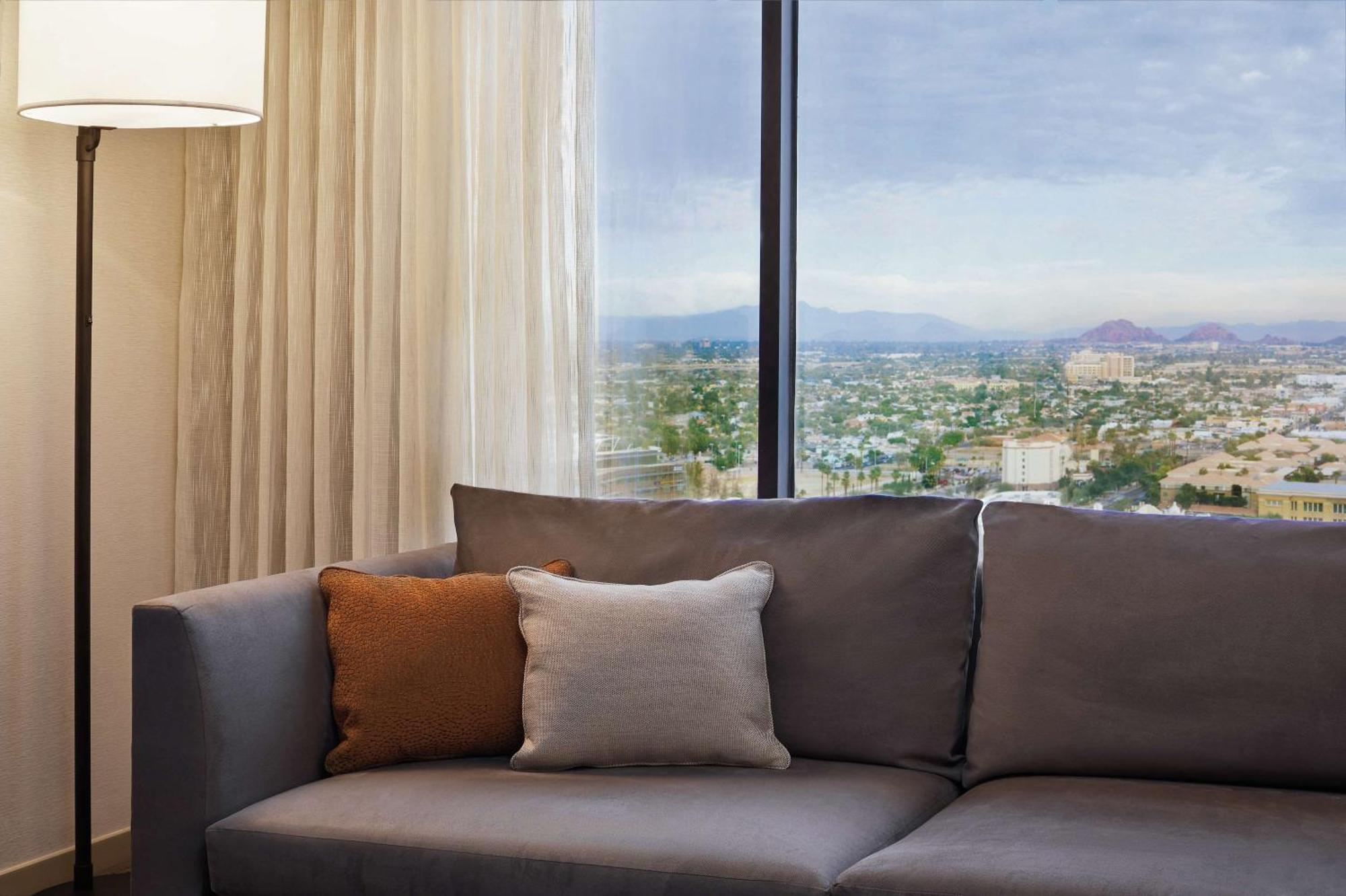 Hyatt Regency Phoenix Downtown - No Destination Fees Екстер'єр фото